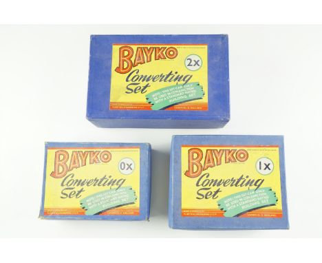 A group of boxed Bayko building and converting sets, including building sets 0, 1, 3 and 12, converting sets 0x, 1x, 2x, etc