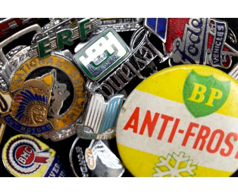 [ Automobilia ] 19 vintage motoring related lapel badges, buttons and fobs, including Albion, Foden, Perkins, ERF, Commer, Na