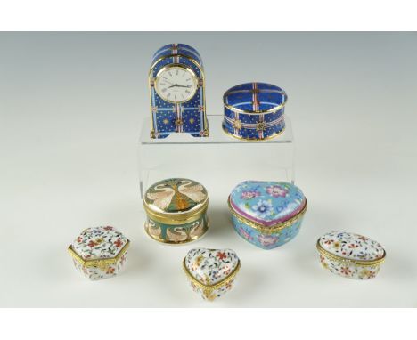 A Carlisle Cathedral diminutive ceramic clock and trinket box together with "Museum Collections" and other trinket boxes, clo