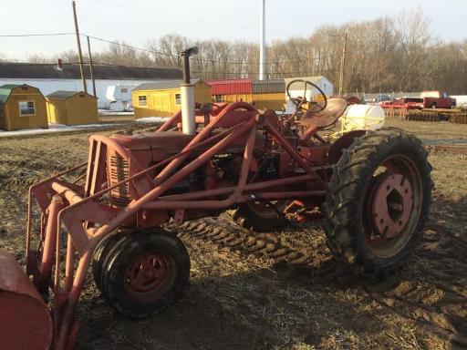 Farmall Super C with loader, 4' bucket. Original paint runs good. Fast ...