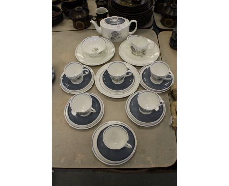 Susie Cooper bone china teaset including teapot