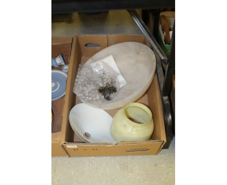 Edwardian alabaster plafonnier light shade & 4 other light fittings