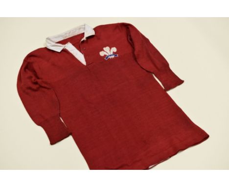WALES INTERNATIONAL JERSEY, UNKNOWN, CIRCA 1920s Condition: excellent, bearing Prince of Wales feather crest, outfitters labe