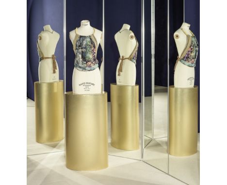 Martin MARGIELA, collection Prêt à Porter, Automne-Hiver 2005. Top tapisserie.Collection ArtisanalA décor réalisé aux petits 