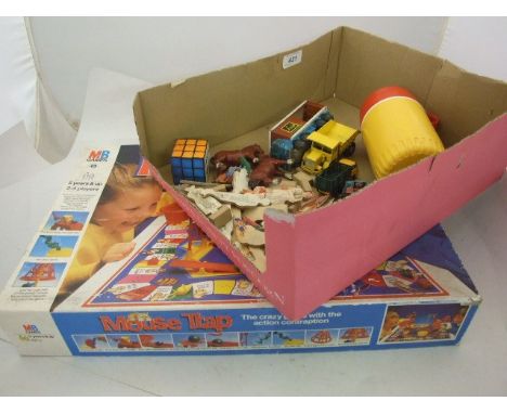 VINTAGE MOUSE TRAP GAME AND BOX OF VINTAGE TOYS