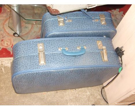 7 Vintage Suitcases including Lomond