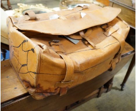A large vintage tan leather Gladstone bag with Harrod's retail label, width 68cm, height 30cm
