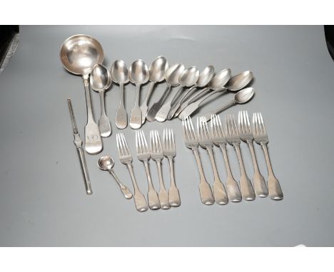 Twenty three items of continental white metal fiddle pattern flatware, stamped GH, including a soup ladle and marrow scoop, 4