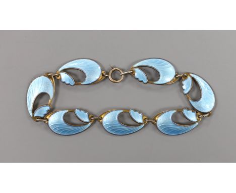A stylish 20th century Norwegian gilt 925 and blue enamel set oval link bracelet, possibly by Finn Jensen, approx. 18cm.