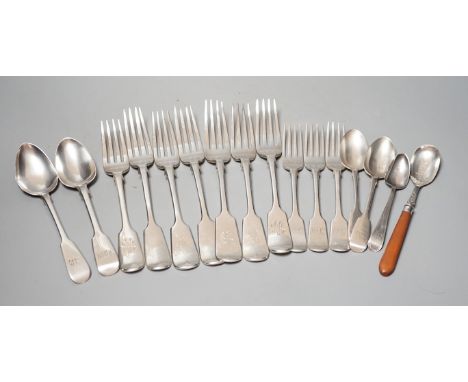 Seven items of assorted 19th century silver fiddle pattern flatware, various dates and makers and sundry other silver flatwar
