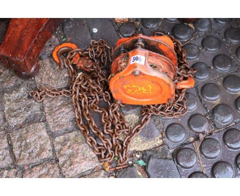 Workshop Engine Pulley with chain 
