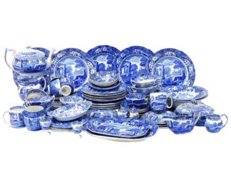 A Copeland Spode pottery Italian pattern part dinner and tea service, including graduated meat platters, salad bowls, tureen 