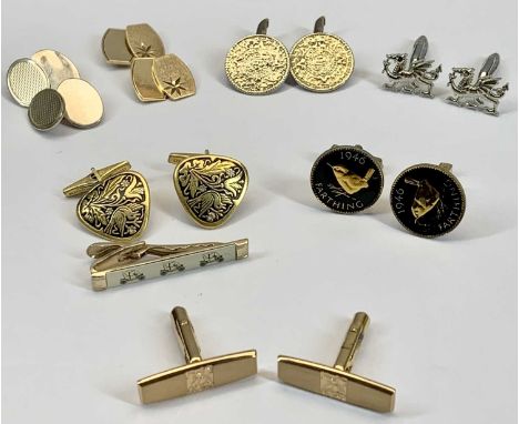 GENTLEMAN'S CUFFLINKS IN 9CT GOLD, SILVER, ETC - lot includes a 9ct gold pair with the cuff outers being plain to one and sta