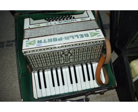A vintage accordion, Della Porta, Magnette, with case