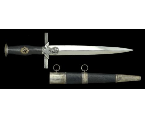 A German Second War RLB Second Pattern Officers Dagger. An excellent non maker marked blade with all cross grain finish remai