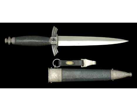 A German Second War DLV/NSFK Flyers Knife. A very good example of the DLV/NSFK flyers knife. The blade is excellent with all 