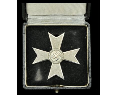 A German Second War War Service Cross First Class without Swords. An excellent condition Steinhauer & Luck manufactured War S