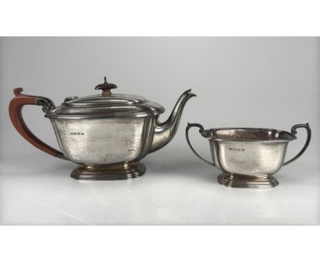 Art-Deco Teekanne und ZuckerschaleSterling Silber, Birmingham 1945, Herstellermasrke Adie Brothers Ltd, Teekanne mit braunem 