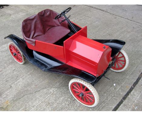 - Based on a model T Ford

- Briggs & Stratton engine

- Part of a private collection