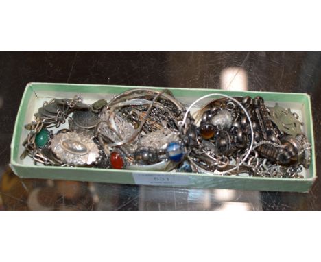 ASSORTED SILVER JEWELLERY     