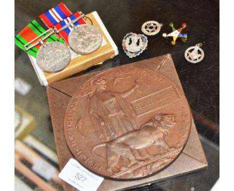 WORLD WAR 1 DEATH PLAQUE NAMED GEORGE HUDSON, WORLD WAR 2 MEDAL DUO, SILVER &amp; AGATE MILITARY PIN, 2 MASONIC BADGES &amp; 