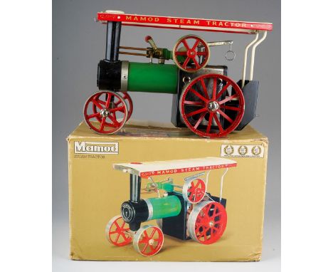 A vintage Mamod Stream Tractor TE 1a,  complete with box(1)