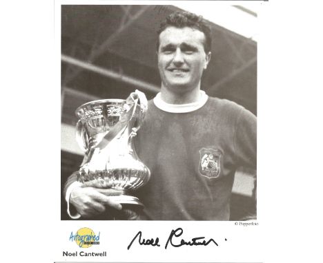 Football Noel Cantwell signed 10x8 autographed edition photo pictured with the FA Cup while playing Manchester United. Good C