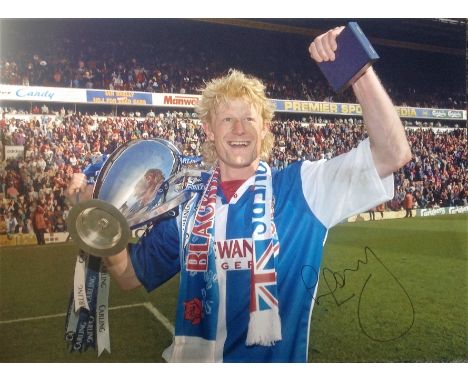 Football Colin Hendry signed 16x12 colour photo pictured while playing for Blackburn Rovers. Good Condition. All autographs a