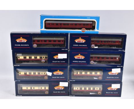 A QUANTITY OF BOXED BACHMANN OO GAUGE COACHING STOCK, all are assorted B.R. Mk.1 coaches in B.R. red and cream or maroon live