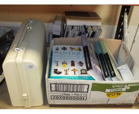 A QUANTITY OF CERAMIC CATALOGUES, MILLARS GUIDES ETC