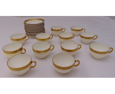 Minton Buckingham gold and white tea cups and saucers (24)