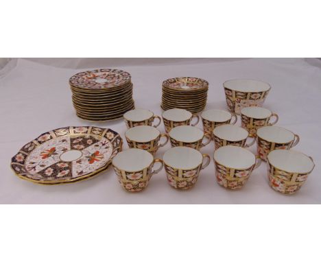 Royal Crown Derby Imari pattern to include cups, saucers, plates and sandwich plates (42)