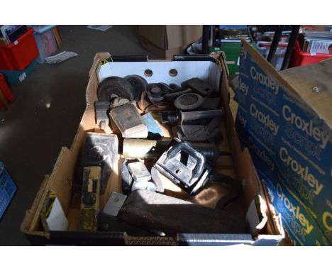 BOX CONTAINING FLAT IRONS, IRON WEIGHTS, VINTAGE RAZORS ETC