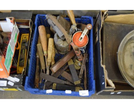 BOX OF MIXED TOOLS