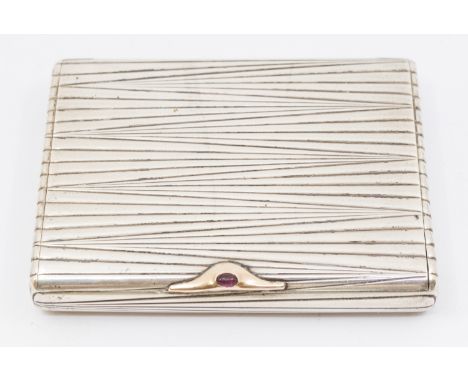 A Russian 84 Standard 2nd Kokosnik mark silver cigarette case, with zig-zag engraved pattern to cover and back, gilt thumbpie