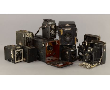 Box Cameras inc Ensign Special Reflex, Ilex Shutter, Zeiss Ikon Box-Tengor, Brownie Junior Six-20, Altiflex, Ica, three other