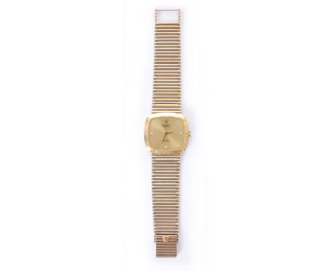 Rolex Cellini 18ct Gold ladies' wristwatch. An 18ct gold Rolex Cellini, model 4082, manual wristwatch, the 18ct gold cushion-