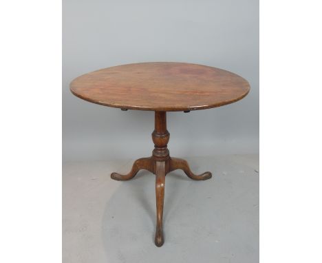 19th C lamp table mahogany turned stem, tripod legs, 82.5cm dia