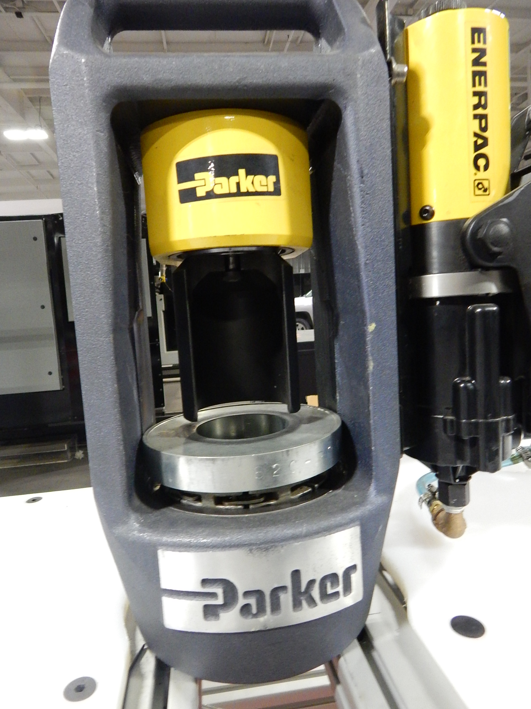 Parker MiniKrimp Hose Crimping Machine, with Enerpac Model 025399 Air