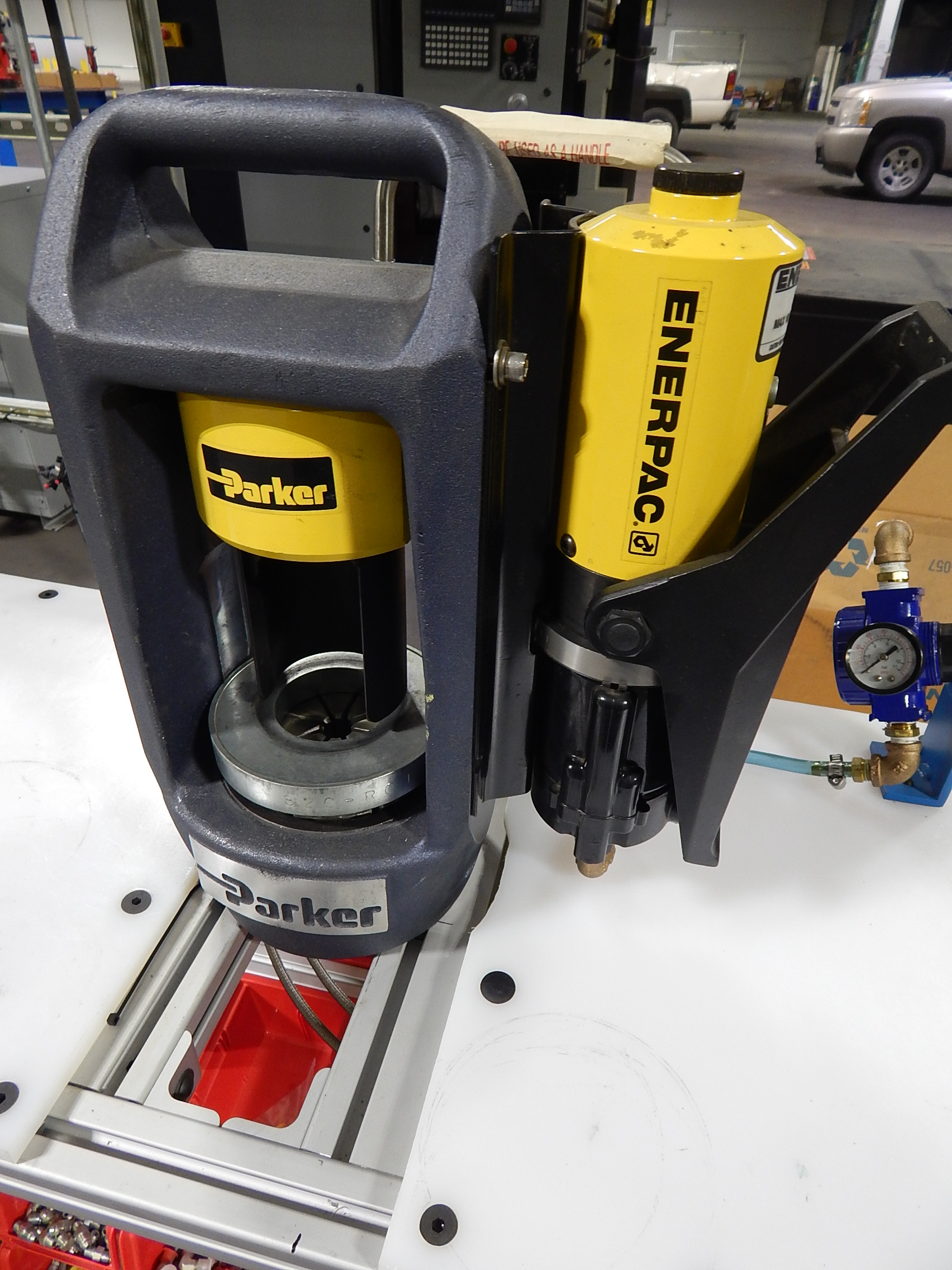Parker MiniKrimp Hose Crimping Machine, with Enerpac Model 025399 Air