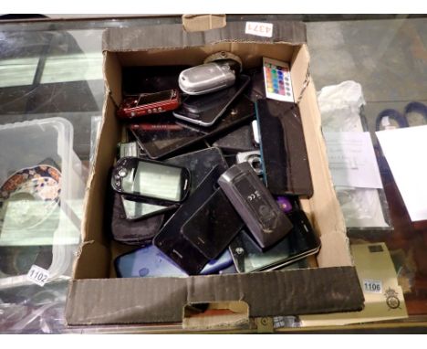Mixed mobile phones including Iphones. UK P&amp;P Group 2 (£20+VAT for the first lot and £4+VAT for subsequent lots) 