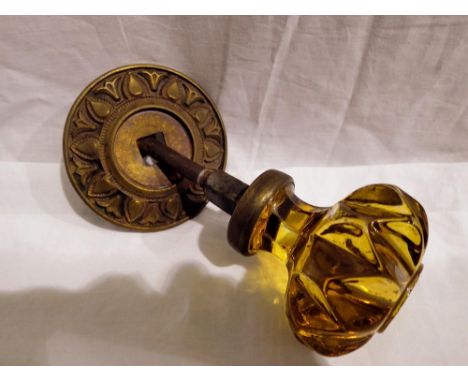 Victorian amber glass doorknob. UK P&amp;P Group 2 (£20+VAT for the first lot and £4+VAT for subsequent lots) 