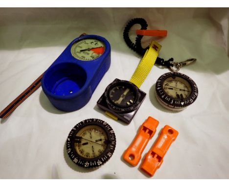Scuba diving compasses, gauges and whistles (7). UK P&amp;P Group 2 (£20+VAT for the first lot and £4+VAT for subsequent lots