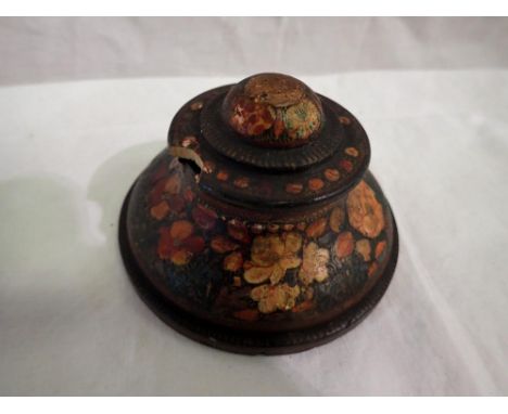 Victorian floral painted turned wooden inkwell with associated ceramic ink pot. UK P&amp;P Group 1 (£16+VAT for the first lot