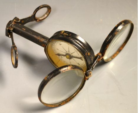 A First World War military RFC compass binocular