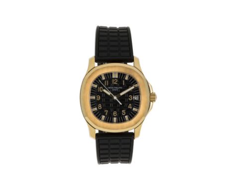 Patek Philippe, Aquanaut, montre en or 750 indiquant la date ,, Signée Patek Philippe, réf. 5066J-001, n° mouvement 3026490, 