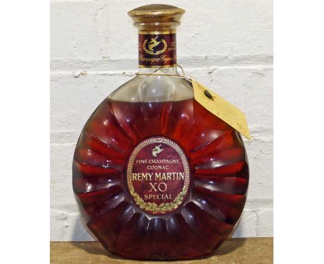 1 x 1.5 Litre ‘Carafe’ Bottle Cognac Remy Martin XO Special with Certificate (Carafe No. LV 073