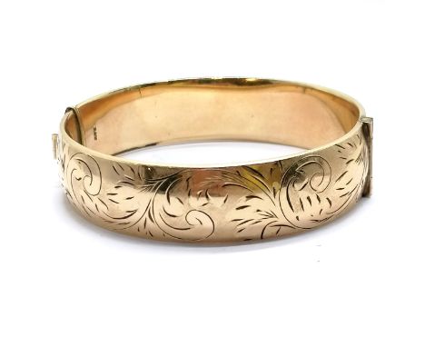 1/5th 9ct rolled gold bangle with engraved detail to front and expanding mechanism - 6cm diameter &amp; 31.6g total weight ~ 