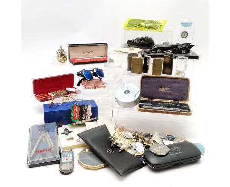Qty of misc inc Caithness, fashion shades, drawing instruments, religious pendants, zippo lighters, Batman cars, dog figures 