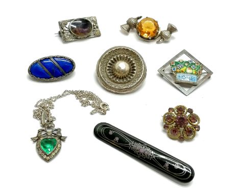 4 x silver brooches inc Scottish by Robert Allison, enamel, blue john, target (a/f) t/w silver marked paste set heart &amp; r